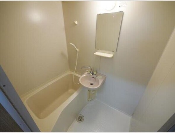 アクセスコート弐番館の物件内観写真